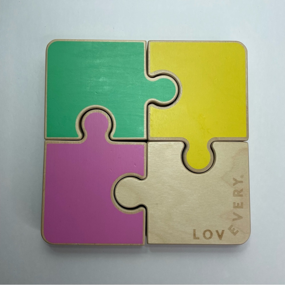 Lovevery Chunky Wooden Puzzle 4PC Hand Eye Coordination Learning Toy